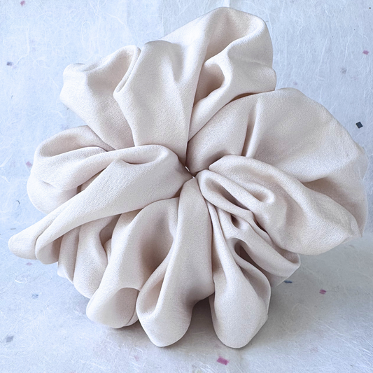 Etincelle No.004 Signature Jumbo Scrunchie