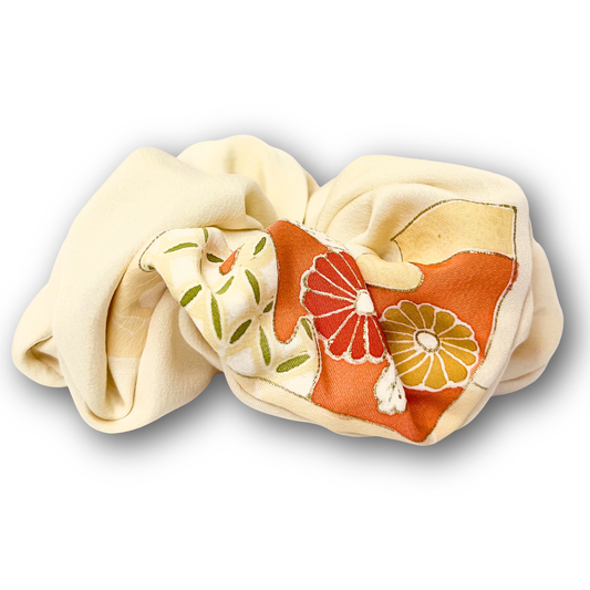 Lumière d'Oranger No.002 Signature Jumbo Scrunchie