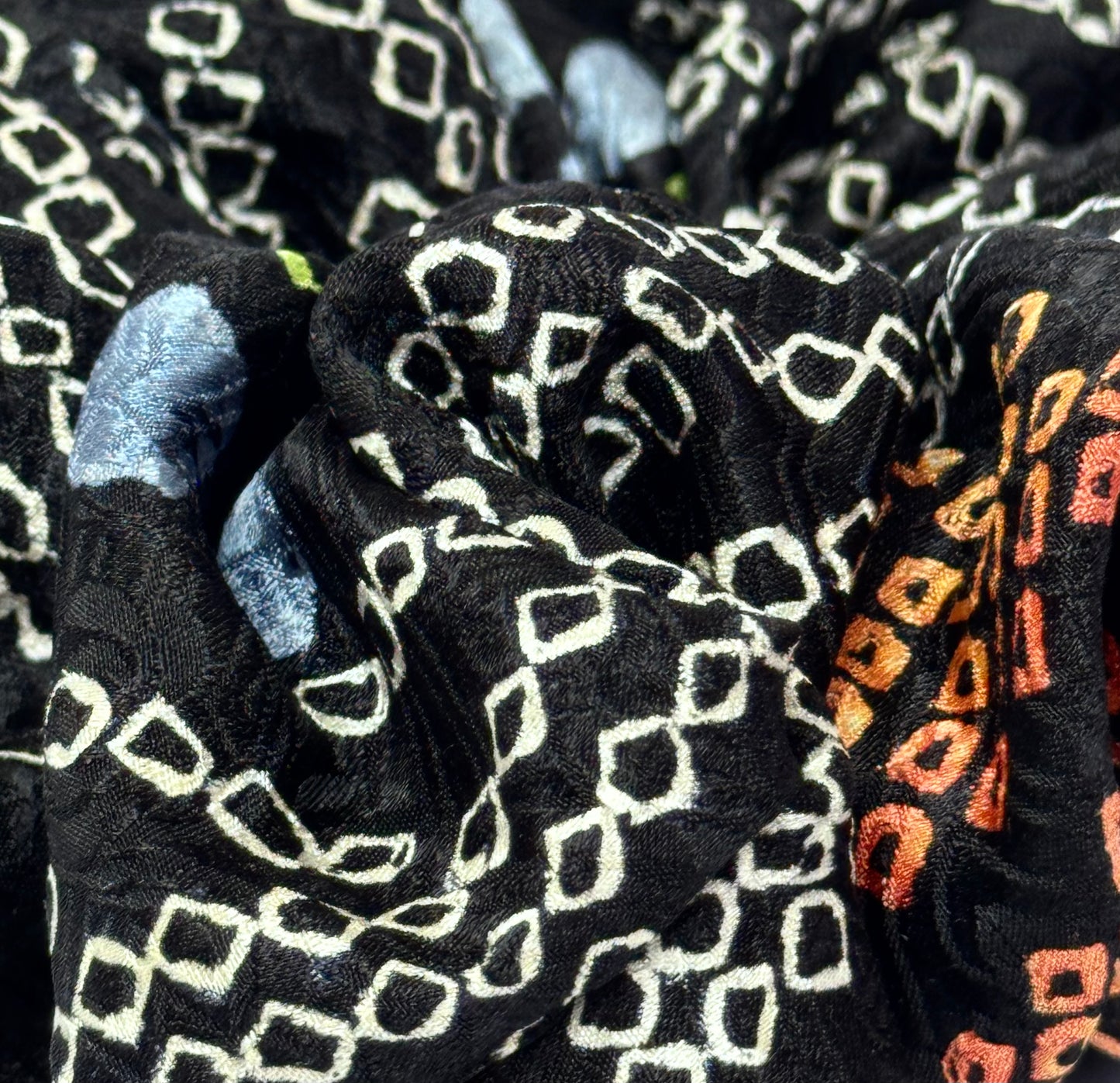 Shadow Flare No.002 Signature Jumbo Scrunchie