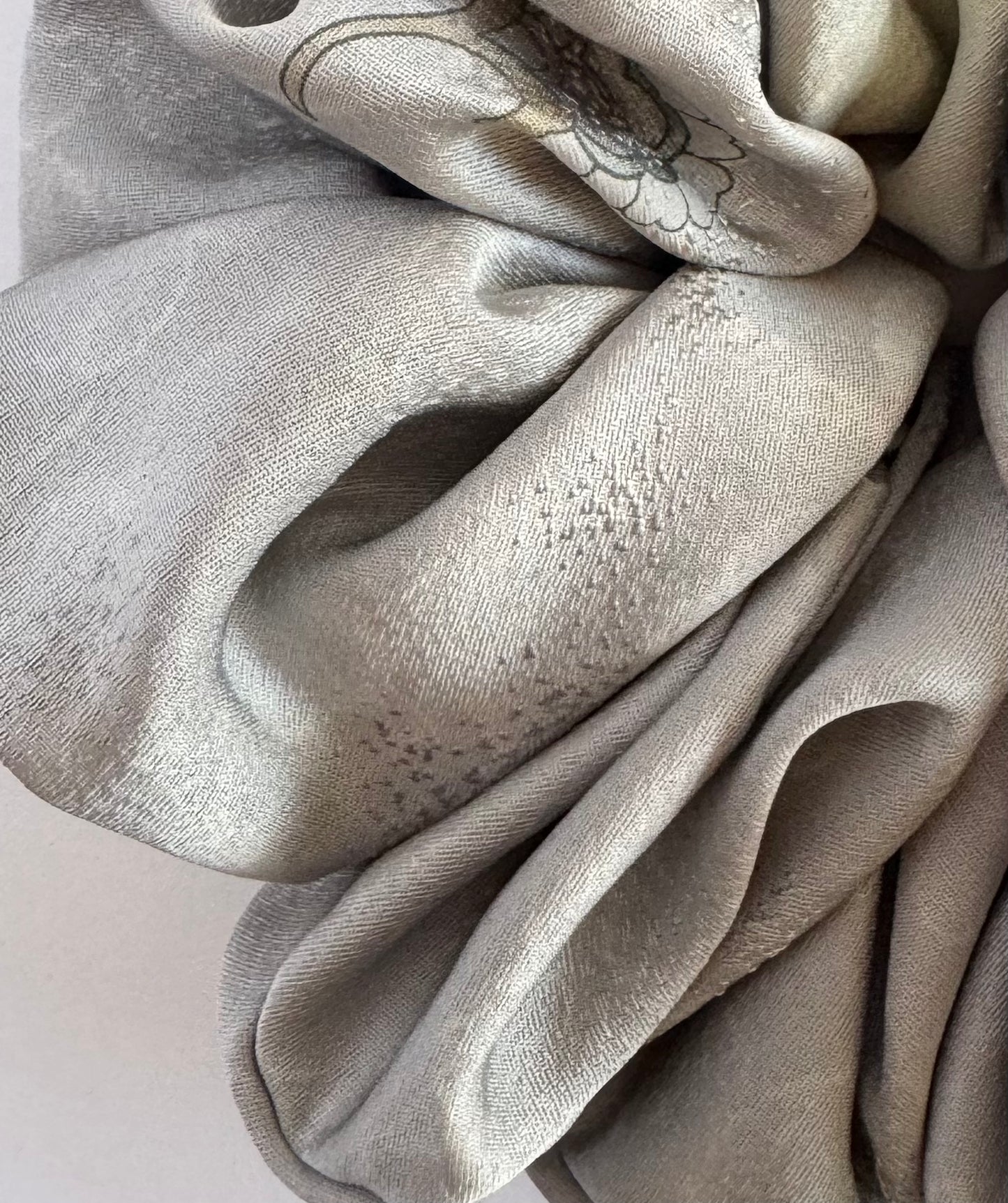 Hana-Sarasa No.015 Signature Jumbo Scrunchie